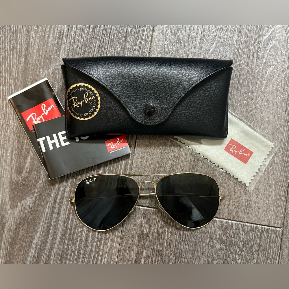 Black & Gold Aviator Ray Bans